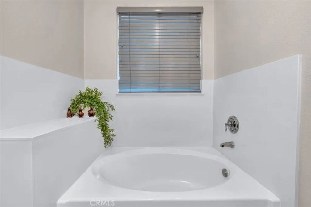 1476 Dynes, Merced, CA 95348