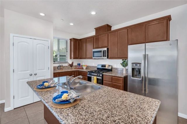 1476 Dynes, Merced, CA 95348