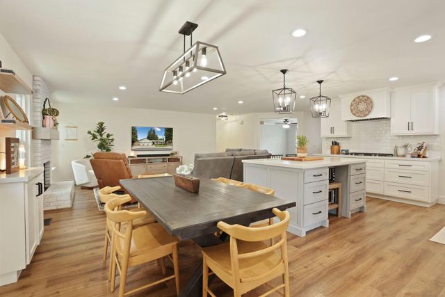 213 Primula Ct, Ripon, CA 95366