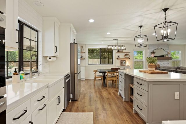 213 Primula Ct, Ripon, CA 95366