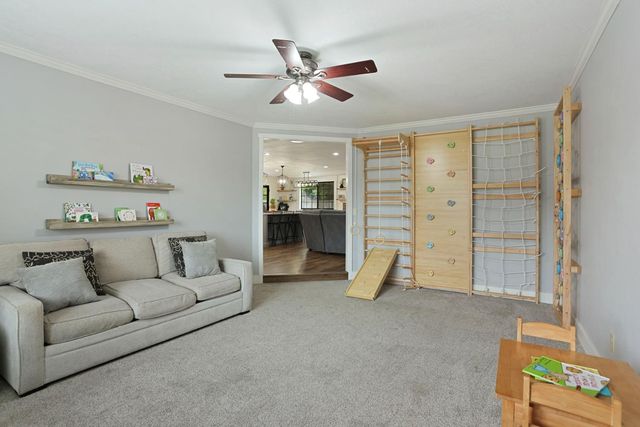 213 Primula Ct, Ripon, CA 95366