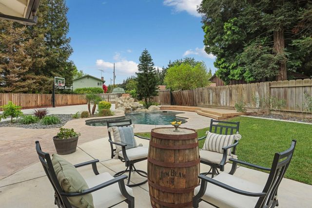 213 Primula Ct, Ripon, CA 95366