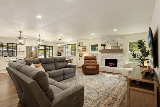 213 Primula Ct, Ripon, CA 95366