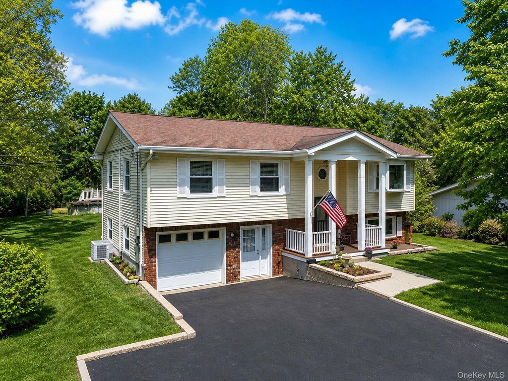14 Foxwood Drive, Newburgh, NY 12550