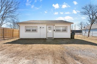 322 East Cofield Street, Aurora, MO 65605
