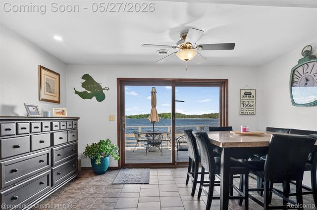 9696 Elizabeth Lake Road, White Lake Charter Township, MI 48386