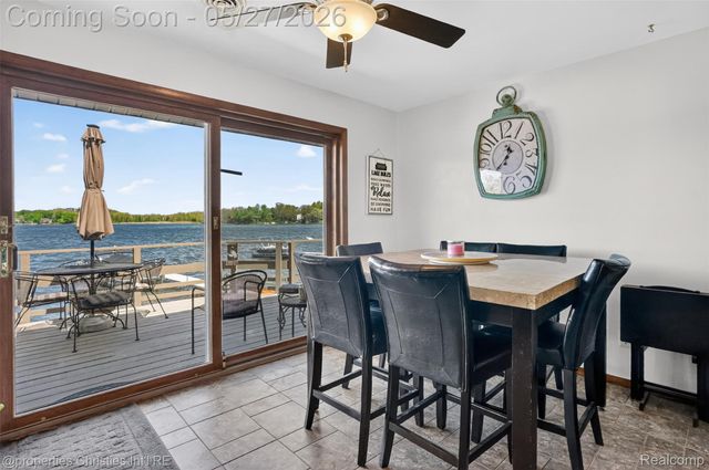 9696 Elizabeth Lake Road, White Lake Charter Township, MI 48386