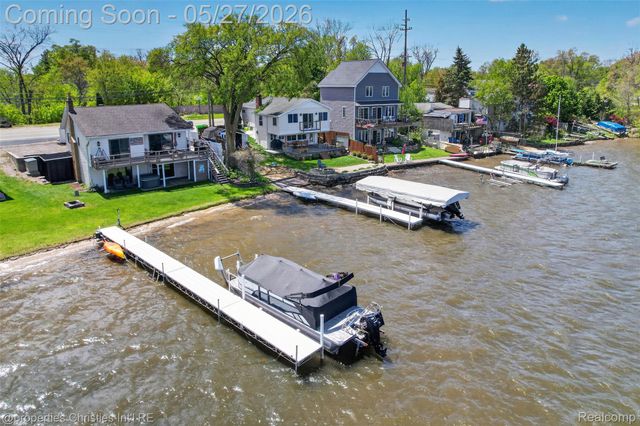 9696 Elizabeth Lake Road, White Lake Charter Township, MI 48386