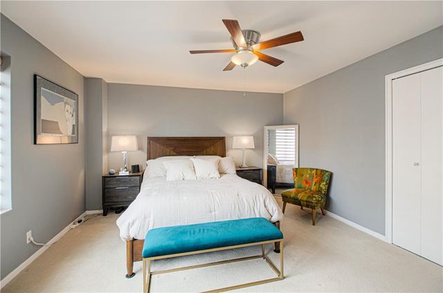 221 W 48th Street 602, Kansas City, MO 64112