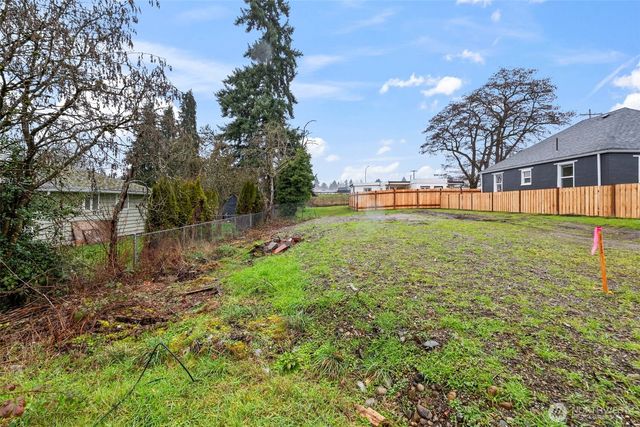 761 110th Street S, Tacoma, WA 98444