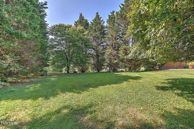 120 Evergreen Place, Bristol, TN 37620