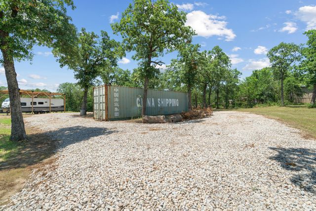 1385 CR-1340, Chico, TX 76431
