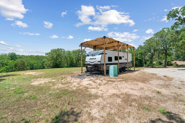1385 CR-1340, Chico, TX 76431