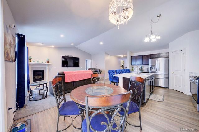 5989 Bay Hill Court, Romulus, MI 48174