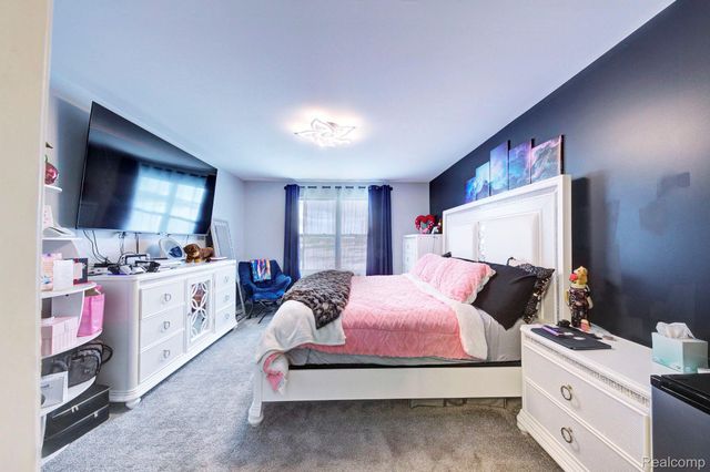 5989 Bay Hill Court, Romulus, MI 48174