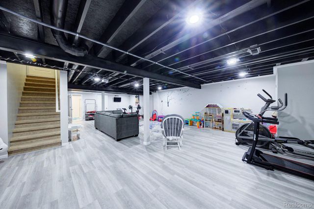 5989 Bay Hill Court, Romulus, MI 48174