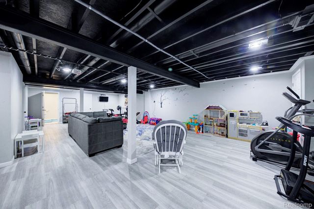 5989 Bay Hill Court, Romulus, MI 48174