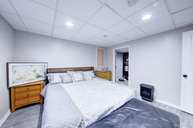 5989 Bay Hill Court, Romulus, MI 48174