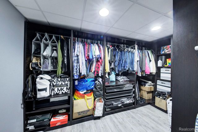 5989 Bay Hill Court, Romulus, MI 48174