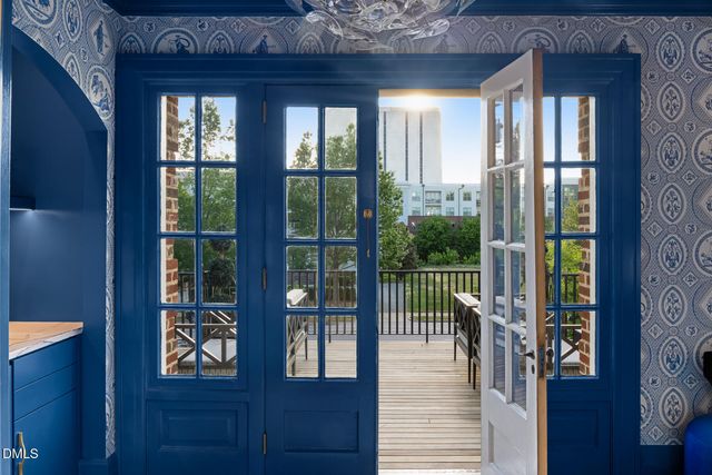 516 N Blount Street, Raleigh, NC 27604