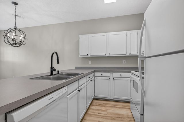 1847 Whispering Oaks Lane, Fort Walton Beach, FL 32547