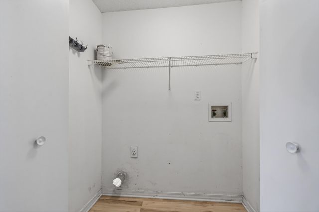 1847 Whispering Oaks Lane, Fort Walton Beach, FL 32547