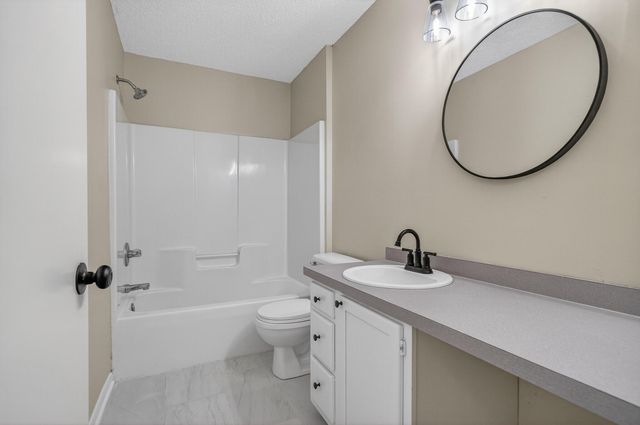 1847 Whispering Oaks Lane, Fort Walton Beach, FL 32547