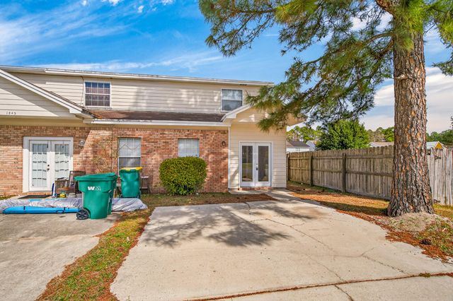 1847 Whispering Oaks Lane, Fort Walton Beach, FL 32547