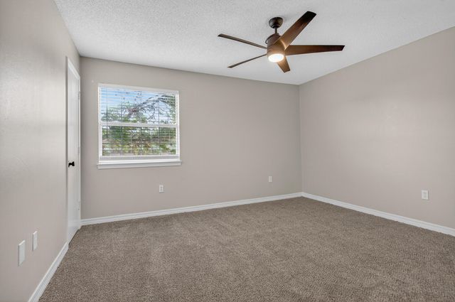 1847 Whispering Oaks Lane, Fort Walton Beach, FL 32547