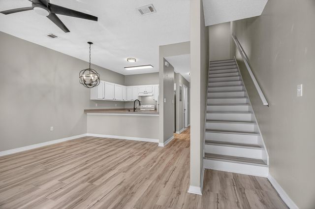 1847 Whispering Oaks Lane, Fort Walton Beach, FL 32547