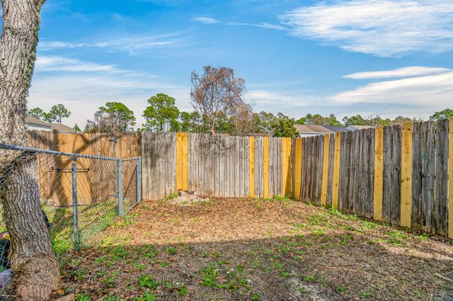 1847 Whispering Oaks Lane, Fort Walton Beach, FL 32547