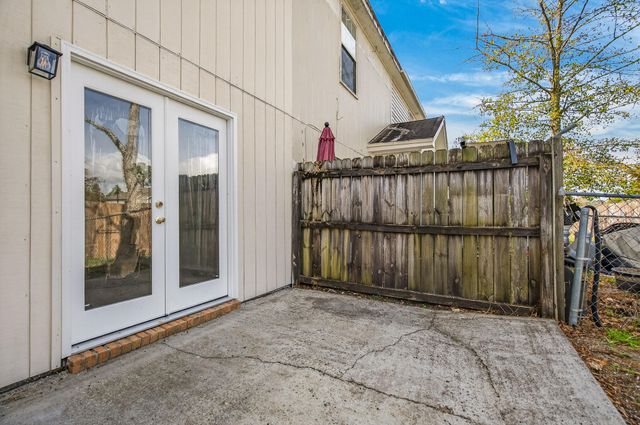 1847 Whispering Oaks Lane, Fort Walton Beach, FL 32547