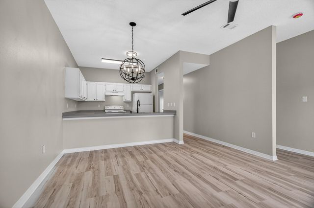 1847 Whispering Oaks Lane, Fort Walton Beach, FL 32547