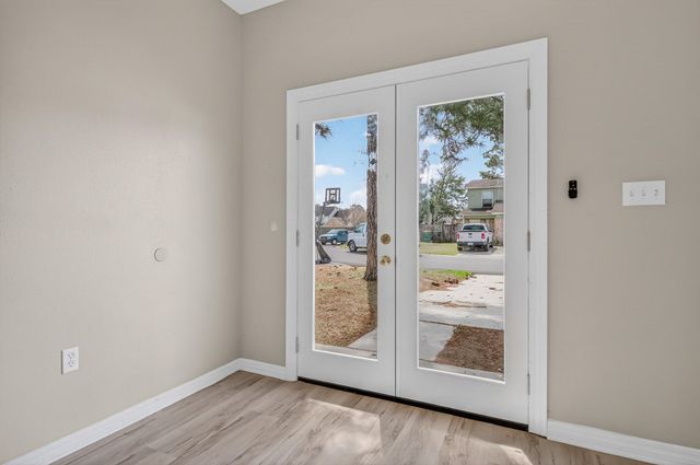 1847 Whispering Oaks Lane, Fort Walton Beach, FL 32547