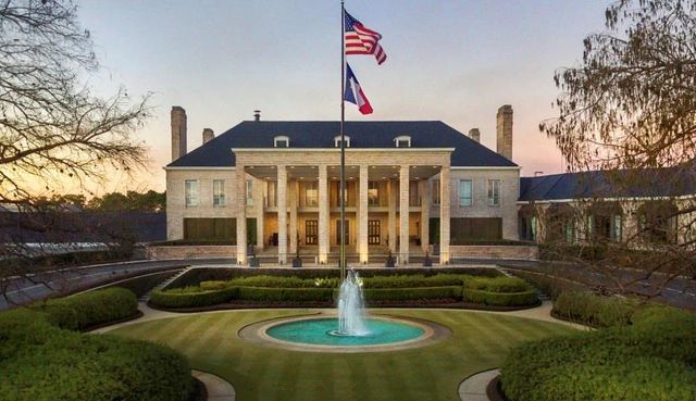2325 Welch Street 704, Houston, TX 77019