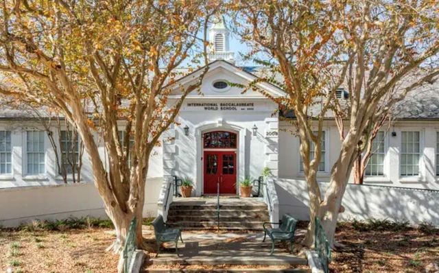 2325 Welch Street 704, Houston, TX 77019