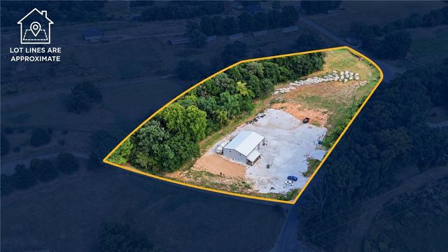 2184 W Liberty Avenue, Tontitown, AR 72762