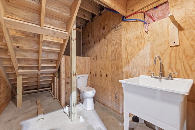 2184 W Liberty Avenue, Tontitown, AR 72762