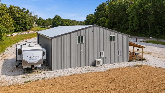2184 W Liberty Avenue, Tontitown, AR 72762