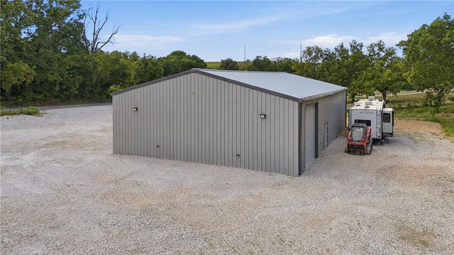 2184 W Liberty Avenue, Tontitown, AR 72762