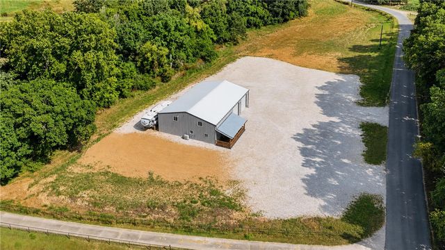 2184 W Liberty Avenue, Tontitown, AR 72762