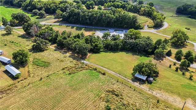 2184 W Liberty Avenue, Tontitown, AR 72762