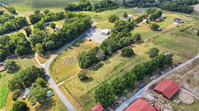 2184 W Liberty Avenue, Tontitown, AR 72762
