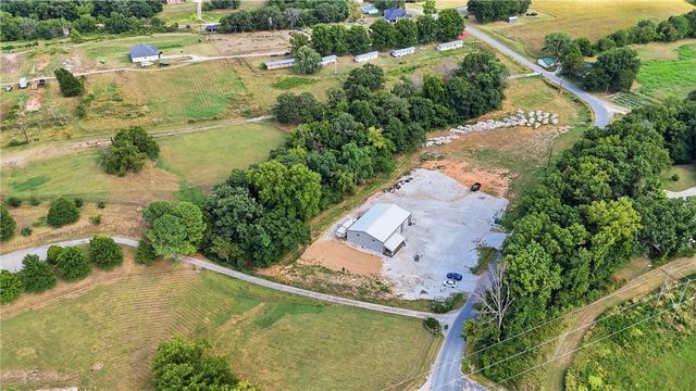2184 W Liberty Avenue, Tontitown, AR 72762