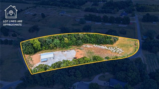 2184 W Liberty Avenue, Tontitown, AR 72762