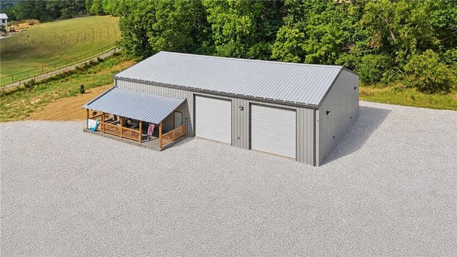 2184 W Liberty Avenue, Tontitown, AR 72762