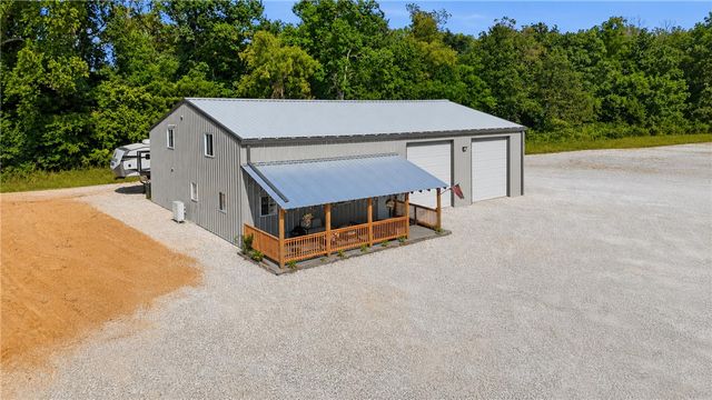 2184 W Liberty Avenue, Tontitown, AR 72762