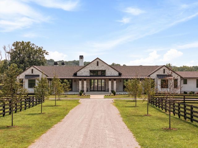 2077 Wilson Pike, Franklin, TN 37067