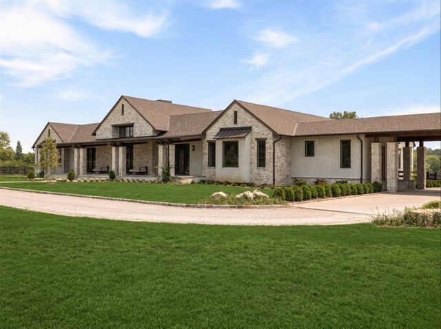 2077 Wilson Pike, Franklin, TN 37067