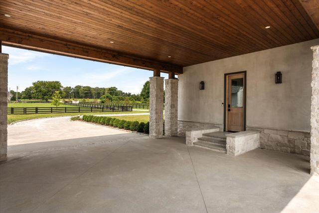 2077 Wilson Pike, Franklin, TN 37067